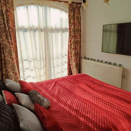 Apartmán Miska Houze Oradea Exteriér fotografie